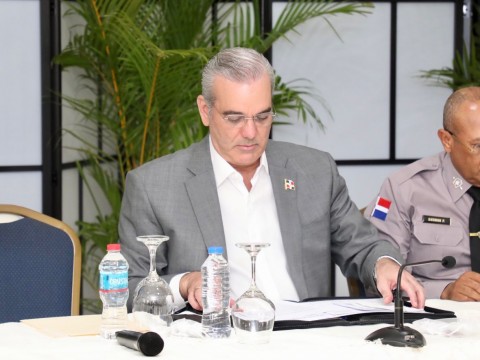 Presidente Abinader encabeza reuni&oacute;n seguimiento al Plan de Seguridad Ciudadana