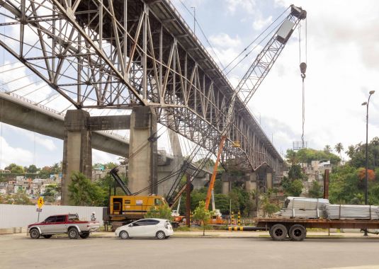 Puente de la 17 entra en fase de sustitución de estructuras metálicas