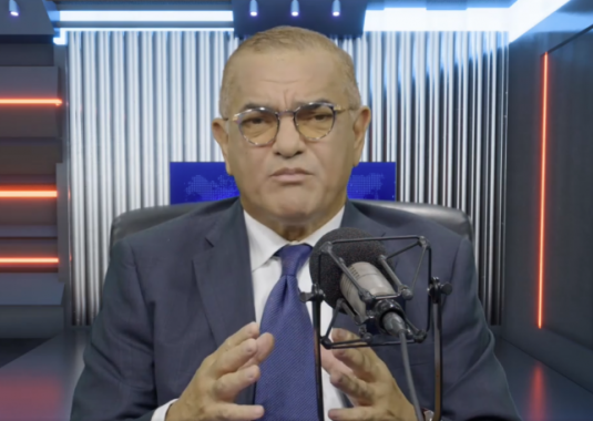  Carlos Gabriel declina ir al Consulado de Los Ángeles porque no podría nombrar a sus dirigentes
