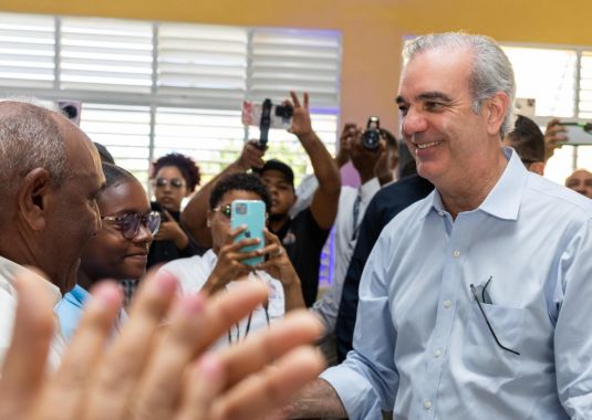Presidente Luis Abinader desarrollará jornada de inauguraciones de obras en Samaná