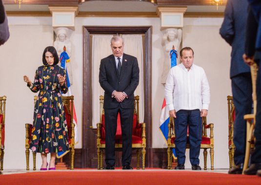 Presidente Luis Abinader convoca a las iglesias a jornada nacional de oración y acción de gracias por la República Dominicana