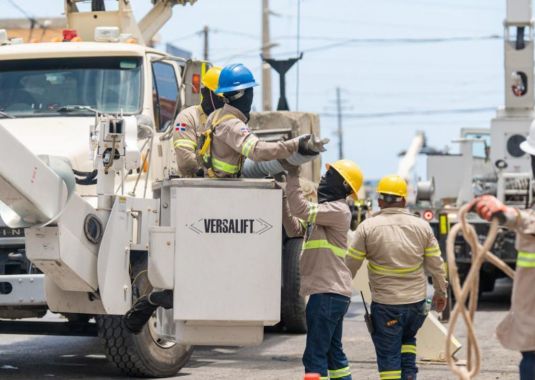 ETED alcanza 95 % de avance en estructuras del proyecto de reconducción de línea en Puerto Plata