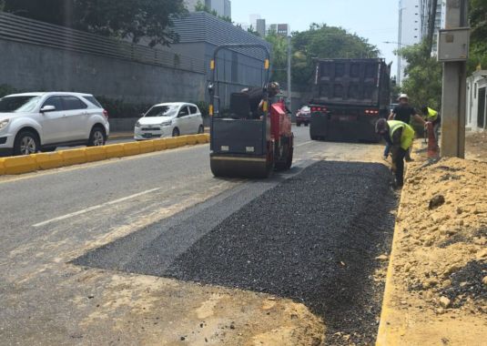 Coraasan ejecuta amplio programa de bacheo en Santiago para mejorar el tránsito