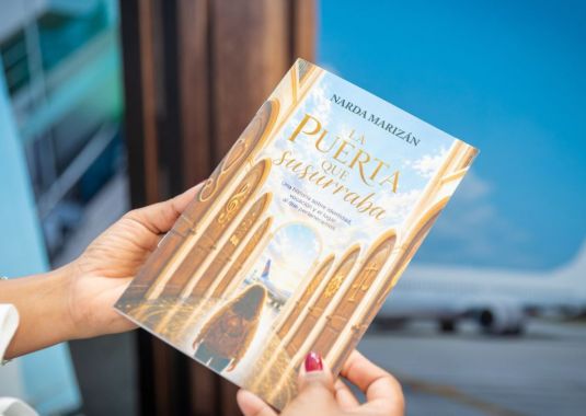 IDAC promueve las vocaciones en la Feria Internacional del Libro con puesta en circulación del cuento “La puerta que susurra”