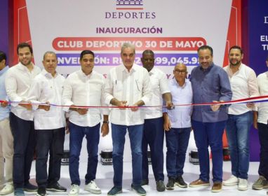 Presidente Abinader entrega el techado del Club Deportivo 30 de Mayo