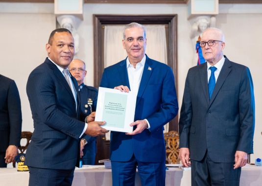 Roberto Santana destaca que el Gobierno construye nueve centros penitenciarios de manera simultánea y tiene listos los de Higüey y Barahona