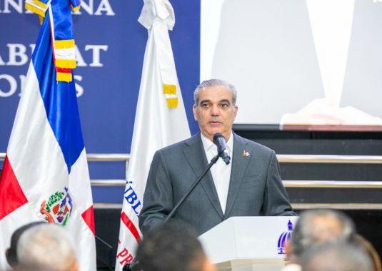  Presidente Abinader destaca reducción de la pobreza y avances sociales y económicos de República Dominicana