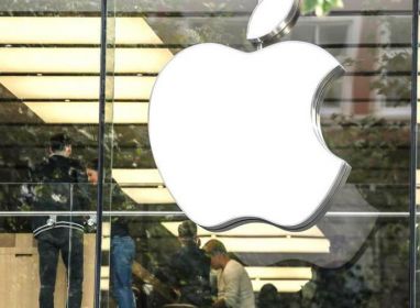 Apple presenta un primer MacBook Pro con pantalla táctil