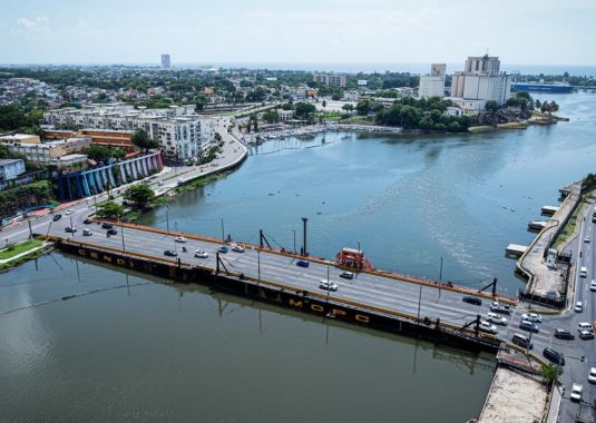  Ministerio de Obras Públicas cerrará por dos horas este jueves el puente flotante
