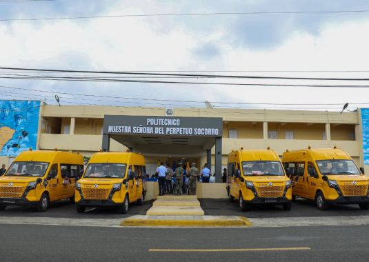 TRAE agrega seis nuevos autobuses a su flotilla  en el Distrito Nacional y Santo Domingo Este de cara al nuevo año escolar