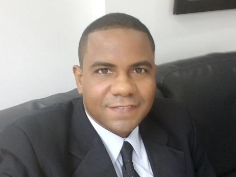 Aplazan conocimiento medidas de coerci&oacute;n contra exfuncionario de Aduanas