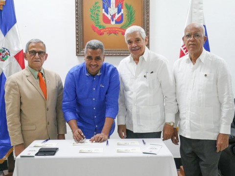 INPOSDOM lanza emisi&oacute;n postal conmemorativa de la V Convenci&oacute;n Internacional de Historiadores y Numism&aacute;ticos en Brasil