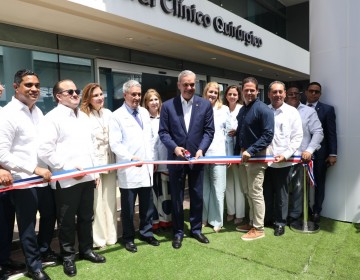 Presidente Abinader inaugura Hospital Cl&iacute;nico-Quir&uacute;rgico de alta tecnolog&iacute;a con seis niveles, 14 quir&oacute;fanos y 232 nuevas camas en la Ciudad Sanitaria