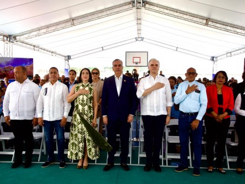 Presidente Abinader inaugura escuela primaria que transforma educaci&oacute;n para m&aacute;s de 800 estudiantes en Los Guandules