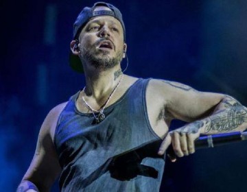 Residente anuncia que trabaja en el gui&oacute;n de su primera pel&iacute;cula