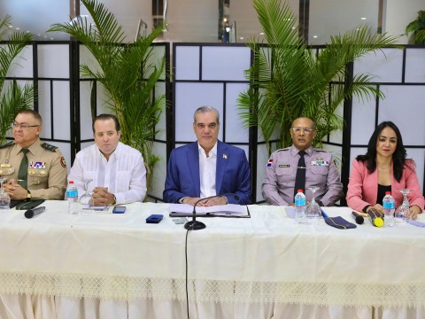 Presidente Abinader encabeza reuni&oacute;n de seguimiento al Plan de Seguridad Ciudadana