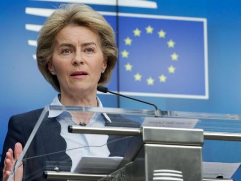 Uni&oacute;n Europea rechaza medidas de Trump de suspender viajes por coronavirus