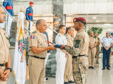  Ministro de Defensa despide equipo dominicano que representar&aacute; al pa&iacute;s en Fuerza Comando Paraguay 2026