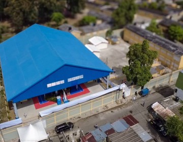 Presidente Luis Abinader inaugura techado de centro educativo en Cambita en beneficio de 700 estudiantes y toda la municipalidad