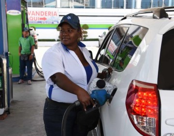 Varios combustibles bajar&aacute;n de precios y subir&aacute;n RD$5 al avtur