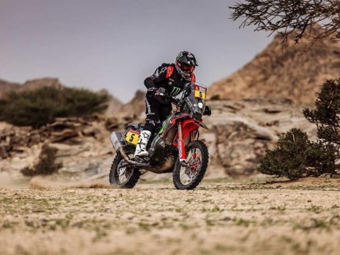 A Joan Barreda le cay&oacute; la moto encima y le dio en la cabeza