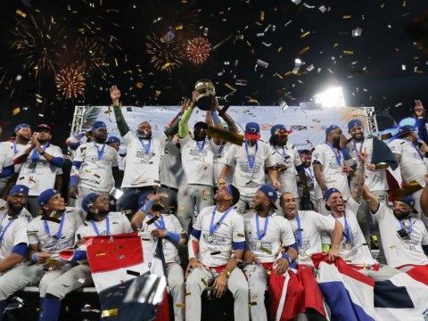 Abinader recibir&aacute; a los Tigres del Licey y entregar&aacute; bandera al equipo que va al Cl&aacute;sico Mundial