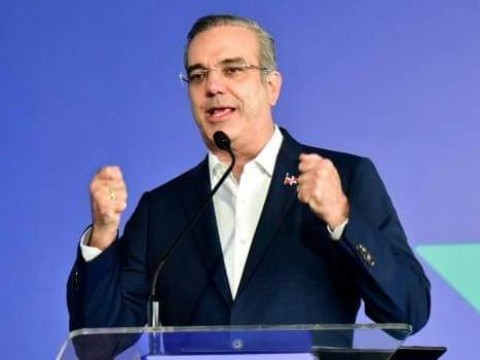 Amado D&iacute;az dice favorecen modificaci&oacute;n estatutos PRM para permitir reelecci&oacute;n de Abinader