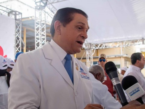 Ministro de Salud: "La influenza es m&aacute;s fuerte ahora mismo que el Covid"
