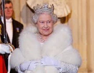 Isabel II se dejar&aacute; ver en una peque&ntilde;a ceremonia para celebrar su cumplea&ntilde;os