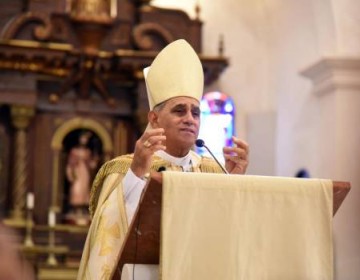 Arzobispo de Santiago pide ser solidarios con los que menos tienen durante pandemia