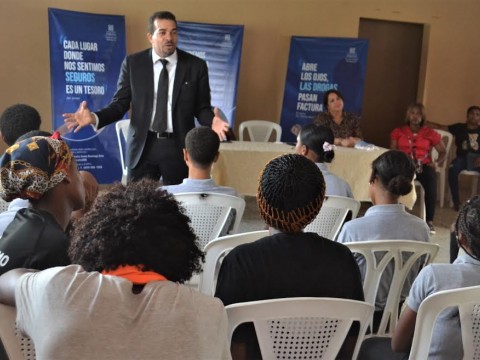Fiscal&iacute;a de SDE y Norte orienta a j&oacute;venes l&iacute;deres sobre prevenci&oacute;n del delito
