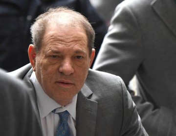 Condenan al productor de cine Harvey Weinstein a 29 a&ntilde;os de c&aacute;rcel por agresi&oacute;n sexual 