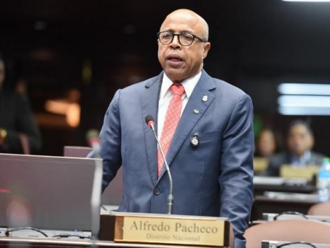 Alfredo Pacheco: &ldquo;Hemos logrado notables avances para lograr la cantidad de legisladores suficientes para aprobar el C&oacute;digo Penal&rdquo;