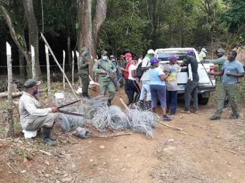 Desalojan personas que ocupaban &aacute;reas protegidas; han apresado 881 por cr&iacute;menes contra el medio ambiente