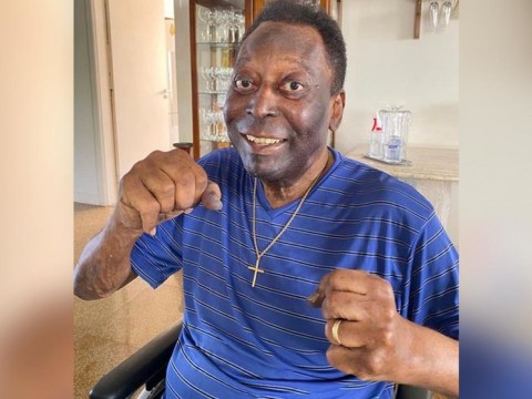 El astro brasile&ntilde;o Pel&eacute; comparte su nueva imagen para tranquilizar a seguidores sobre su salud