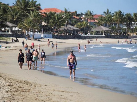 Estados Unidos baja a nivel 2 alerta de viaje a RD por disminuci&oacute;n del covid-19 y mayor seguridad