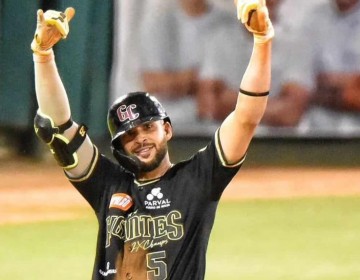 Los Gigantes vencen a las &Aacute;guilas en el Juli&aacute;n Javier