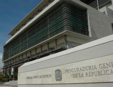 Ministerio P&uacute;blico investiga muerte de estadounidense que cay&oacute; de azotea en un bar en la Zona Colonial