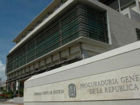 Ministerio P&uacute;blico investiga muerte de estadounidense que cay&oacute; de azotea en un bar en la Zona Colonial
