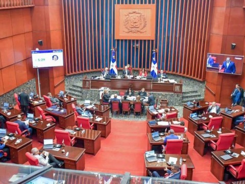 Los tres senadores del PRM que se quedaron fuera de las elecciones de 2024