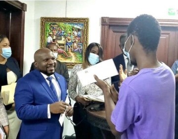 Estudiantes haitianos en RD piden le entreguen pasaportes visados