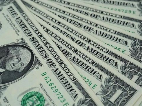 Reservas caen un 18 % debido a los efectos de la pandemia