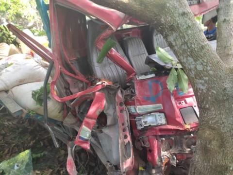 Accidente deja unn muerto y 17 heridos en Pedernales