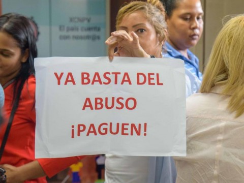 Empleados del Censo se desesperan ante tardanza para pagarles