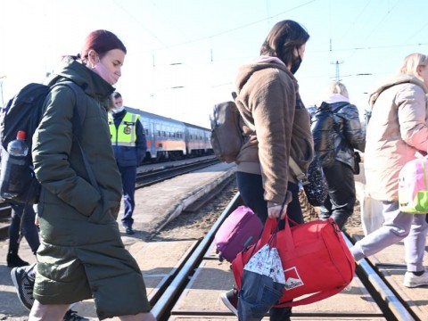 Alrededor de 677.000 personas han huido de Ucrania por la invasi&oacute;n rusa