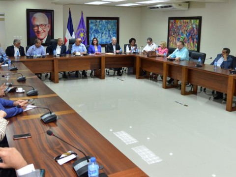 PLD solicita a la JCE campa&ntilde;a para orientar a los electores sobre cambios en los centros de votaci&oacute;n