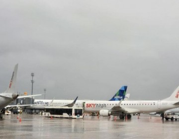 Aeropuertos reanudan operaciones en RD con 22 vuelos cancelados por tormenta Franklin