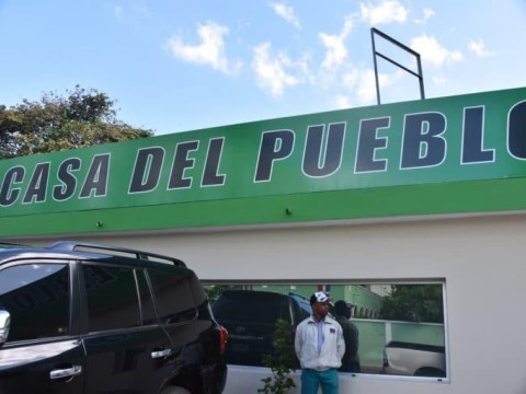 Economistas de la Fuerza del Pueblo piden aclarar operaci&oacute;n con fondos de pensiones