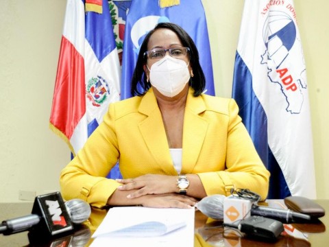 Presidenta del ADP habla: &ldquo;Hay un chantaje y una manipulaci&oacute;n del sector empresarial, definitivamente, y una presi&oacute;n muy fuerte&rdquo; sobre ministro de educaci&oacute;n 