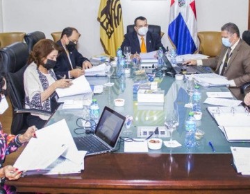 JCE suspende a funcionarios en el exterior e instruye auditar fondos